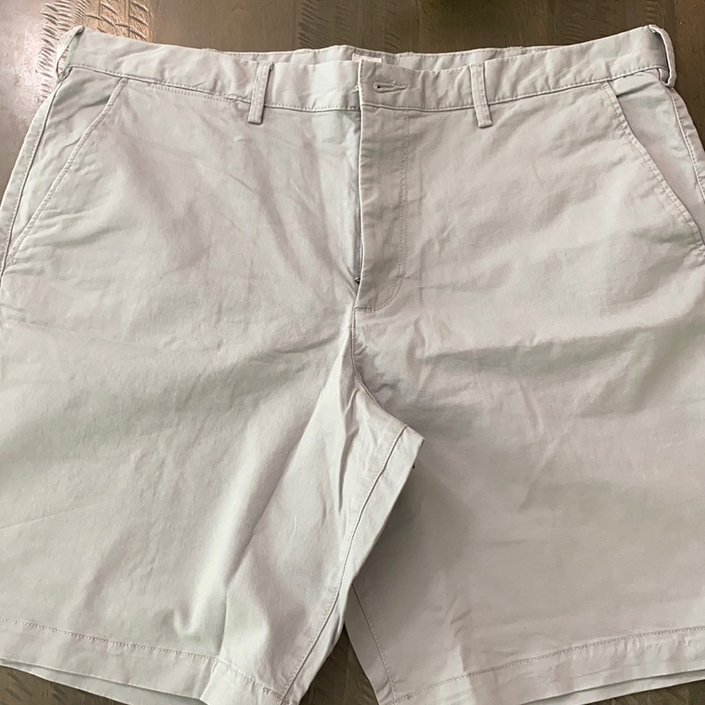 NWOT Men Gap Shorts 38